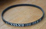 VOLVO 31325042 Ремень поликлиновый